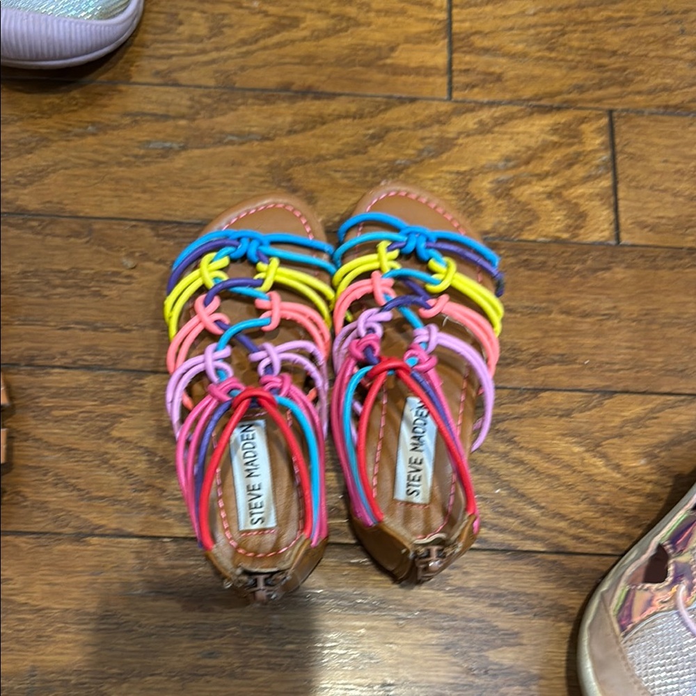 Colorful Kids Sandals Set - Picture 15 of 16